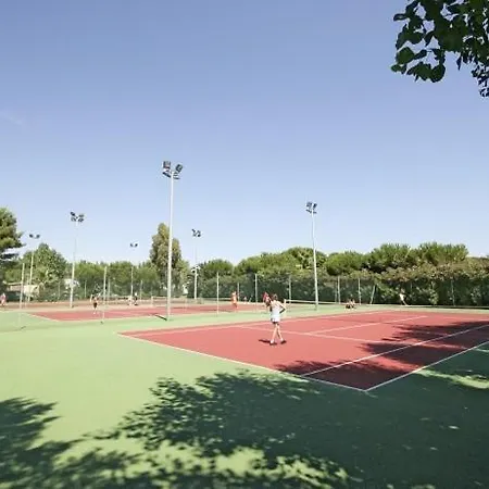 مكان تخييم Les Sables D Or - Maeva 4*